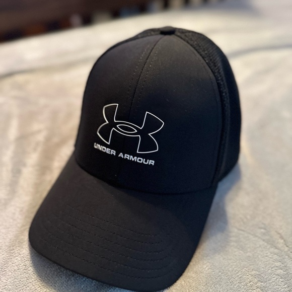 Under Armour Black Logo Cap - Picture 1 of 2